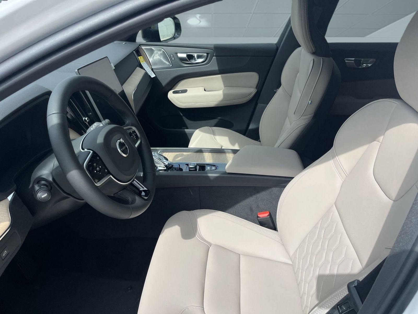 New 2026 Volvo XC60 B5 Plus w/ Protection Package Premier image 5