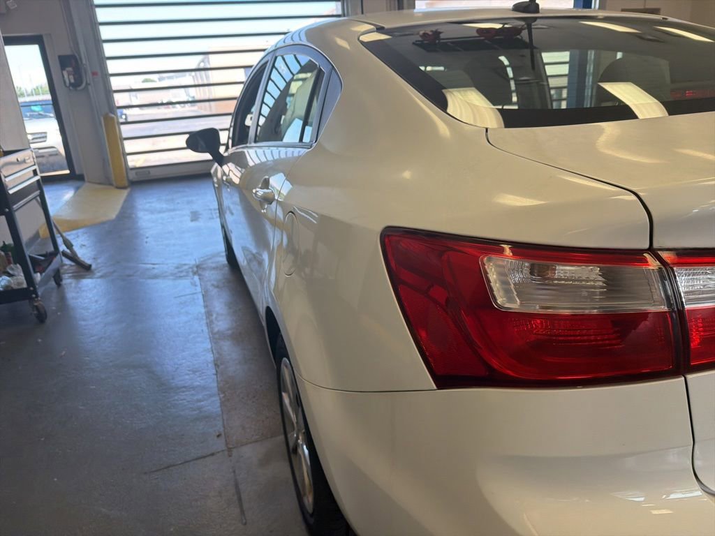 Used 2014 Kia Rio LX w/ Power Package FWD image 7