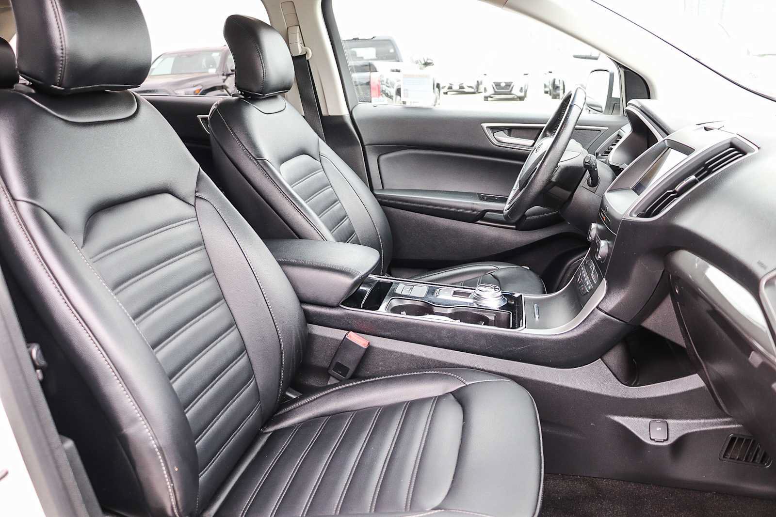 Used 2019 Ford Edge SEL w/ Equipment Group 201A FWD image 16