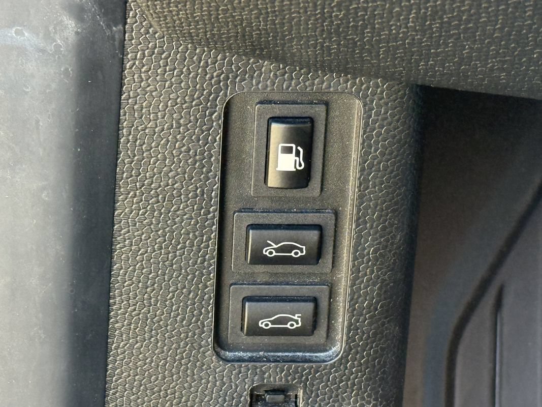 Used 2017 BMW i3 w/ Range Extender RWD image 11