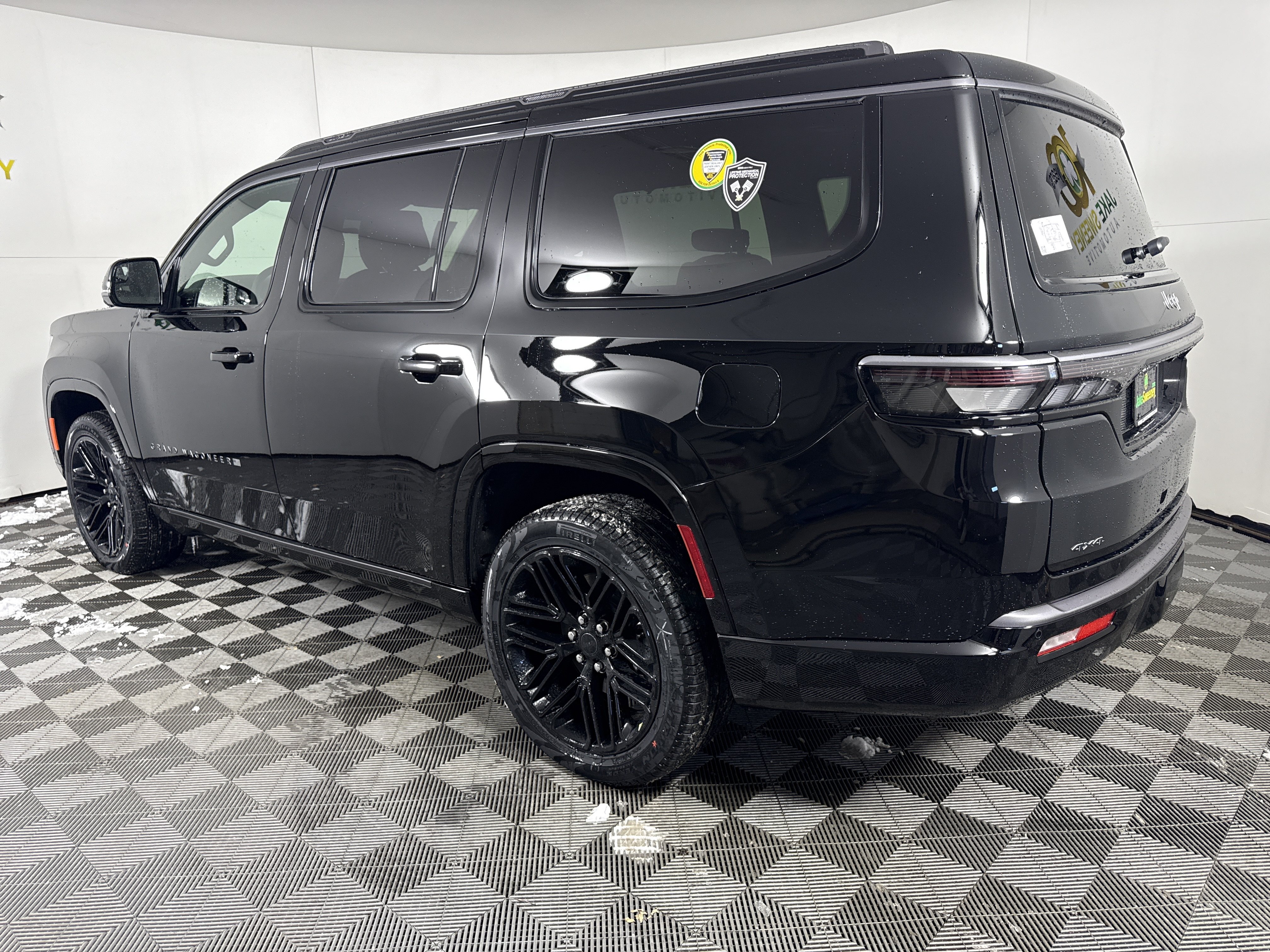 New 2026 Jeep Grand Wagoneer Limited AWD/4WD image 6