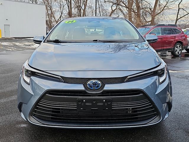 Used 2024 Toyota Corolla LE image 2