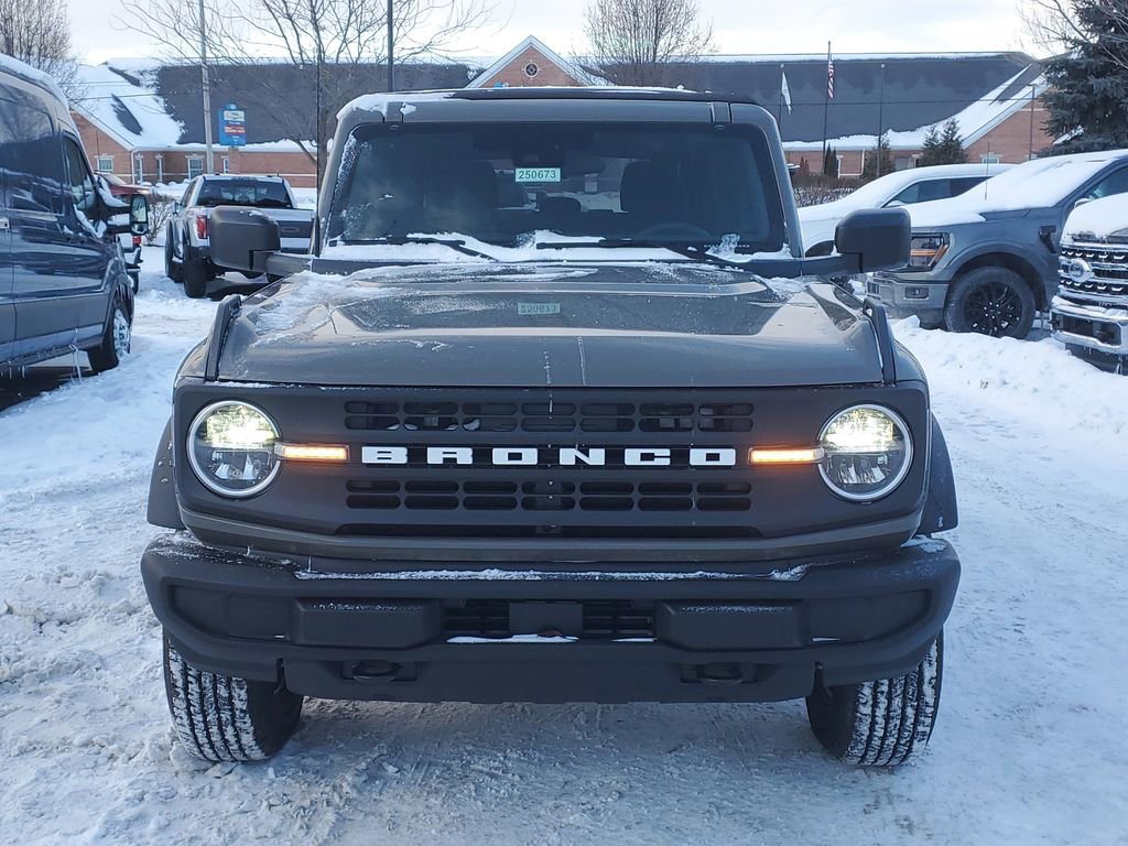 New 2025 Ford Bronco 4-Door image 2
