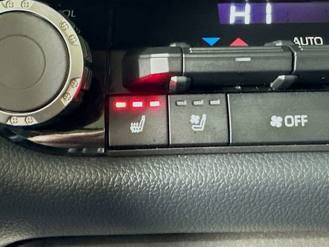 Used 2022 Toyota Tundra Limited image 18