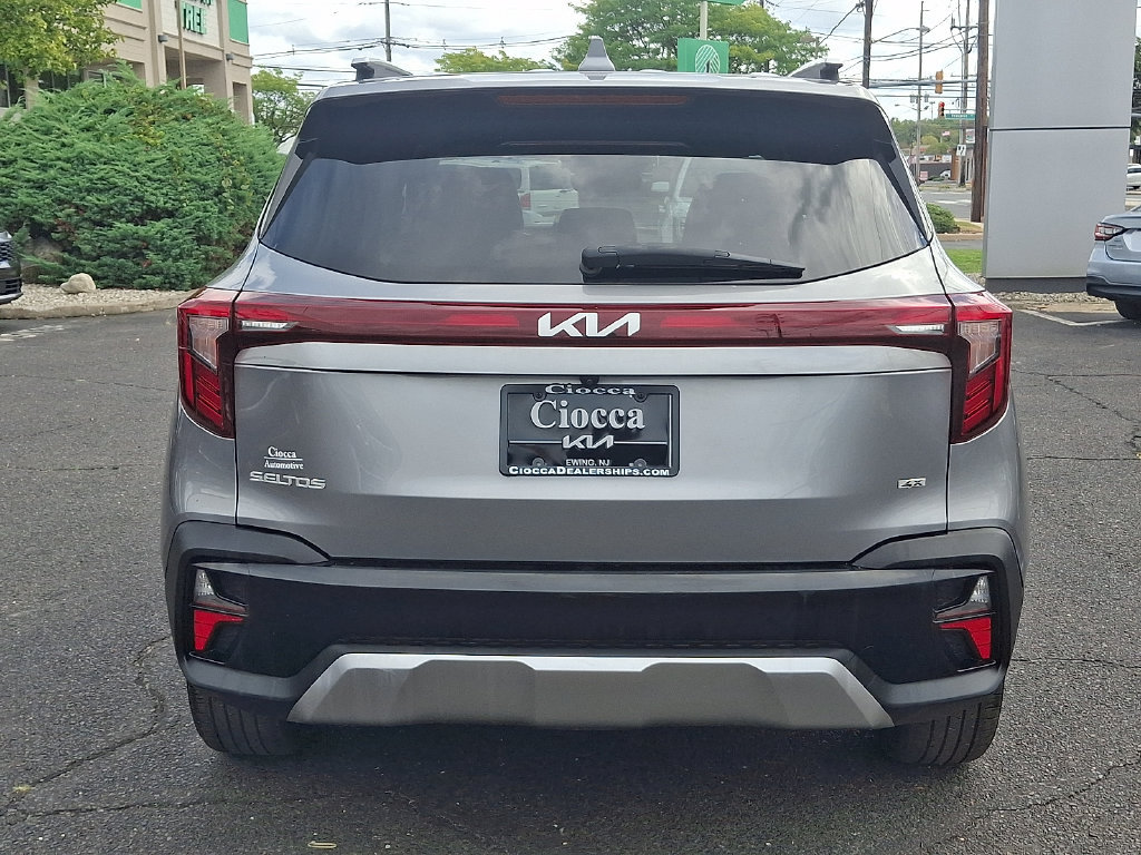 Used 2024 Kia Seltos S AWD/4WD image 10