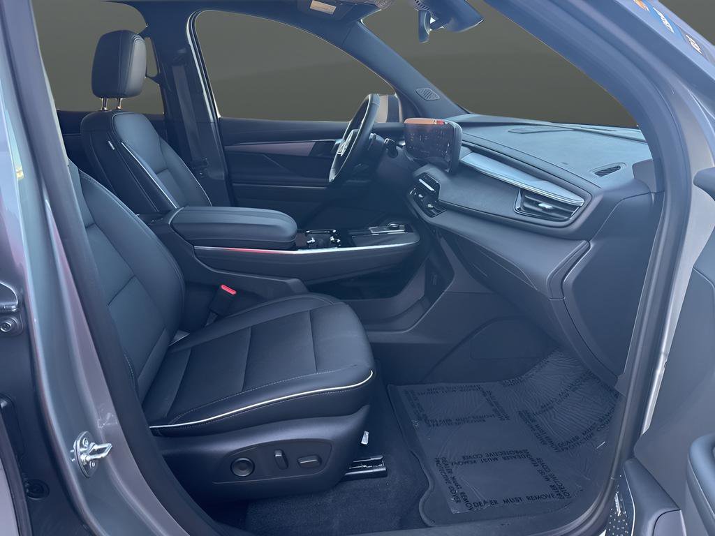 Used 2025 Buick Enclave Preferred image 16