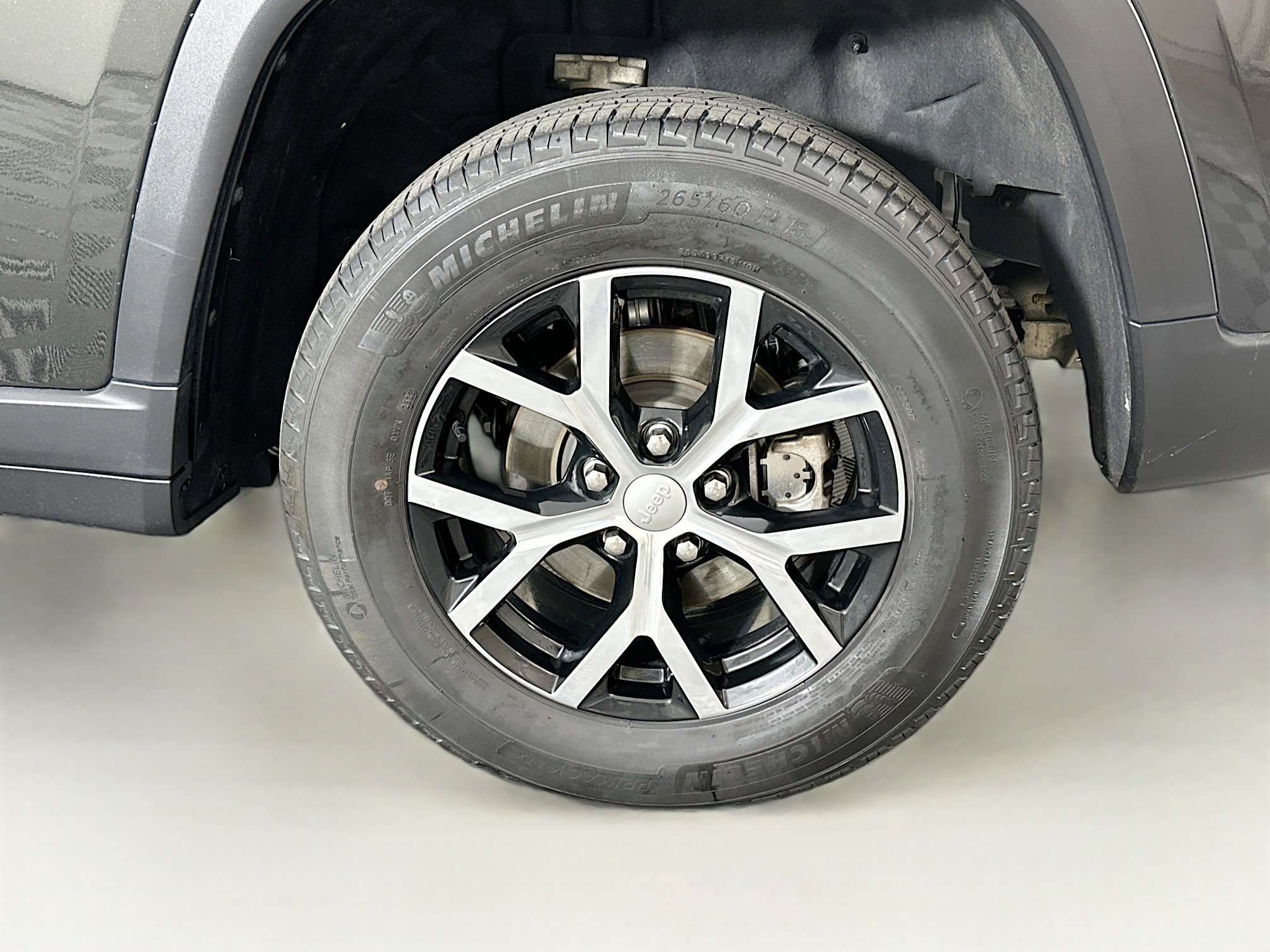 Used 2023 Jeep Grand Cherokee Limited AWD/4WD image 11
