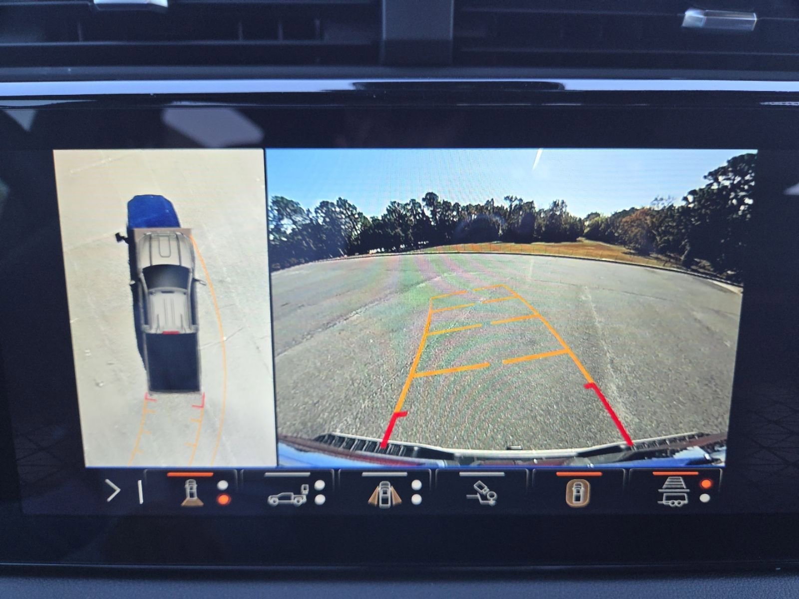 New 2026 GMC Sierra 2500 AT4 w/ AT4 Premium Plus Package image 16