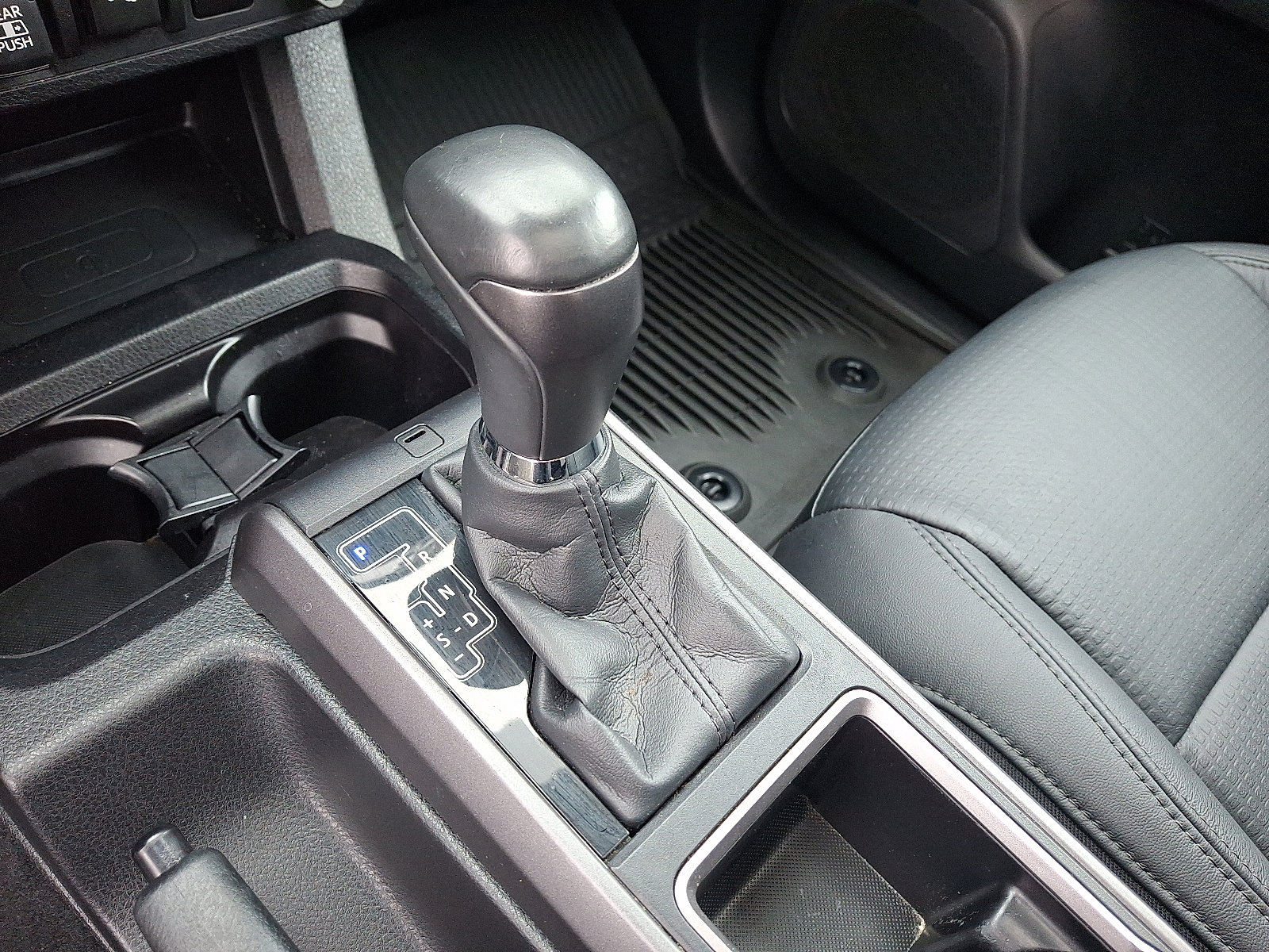 Used 2023 Toyota Tacoma TRD Off-Road w/ TRD Premium Off Road Package AWD/4WD image 16