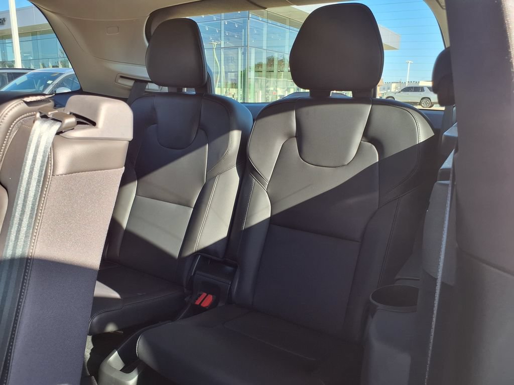Certified 2025 Volvo XC90 B5 Core w/ Protection Package AWD/4WD image 21