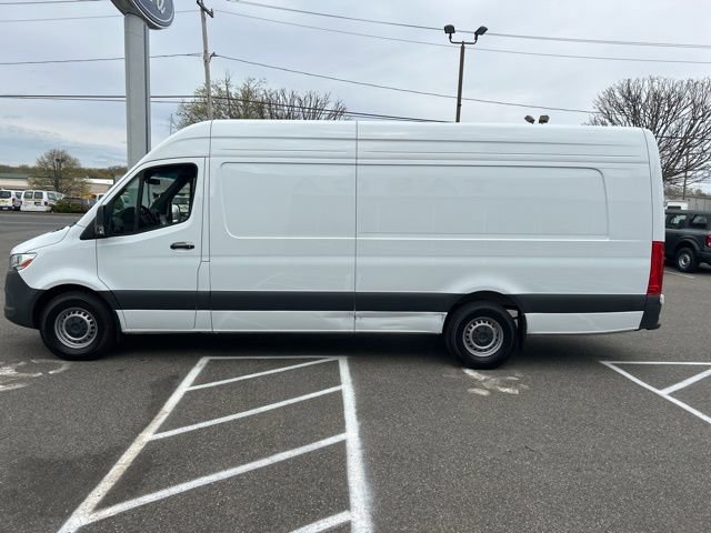 Used 2024 Mercedes-Benz Sprinter 2500 image 4