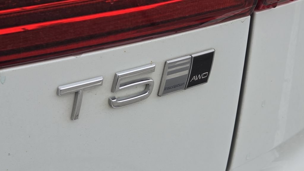 Used 2020 Volvo XC60 T5 Inscription AWD/4WD image 24