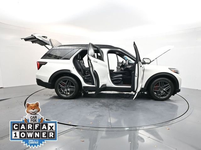 Used 2025 Ford Explorer ST image 45