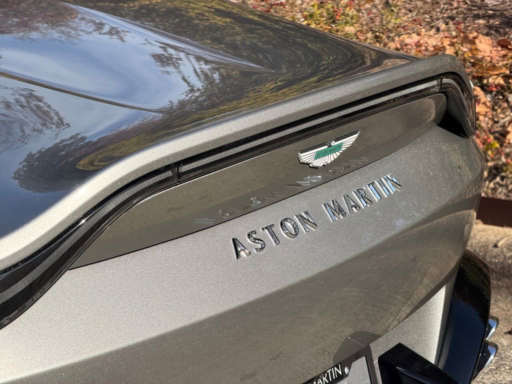 New 2026 Aston Martin V8 Vantage Convertible image 8