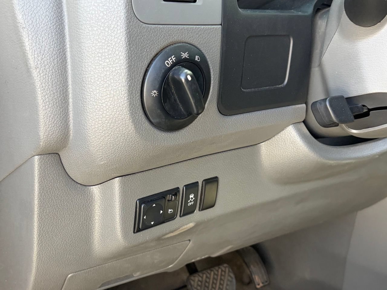 Used 2018 Nissan NV 3500 S RWD image 7