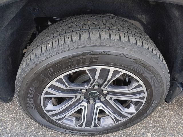 Used 2025 Jeep Wagoneer L Series II image 28