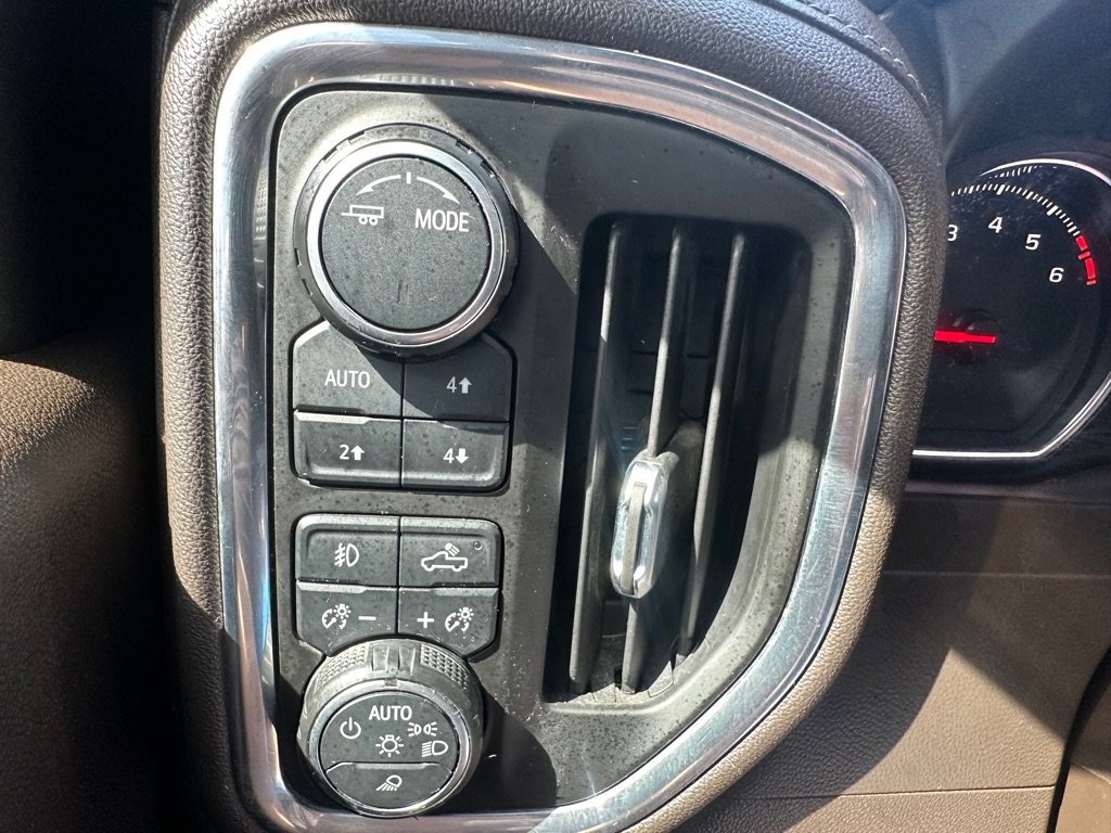 Used 2021 Chevrolet Silverado 2500 LT w/ Convenience Package image 20