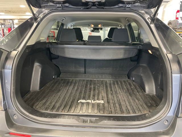 Used 2020 Toyota RAV4 LE w/ All Weather Liner Package AWD/4WD image 25