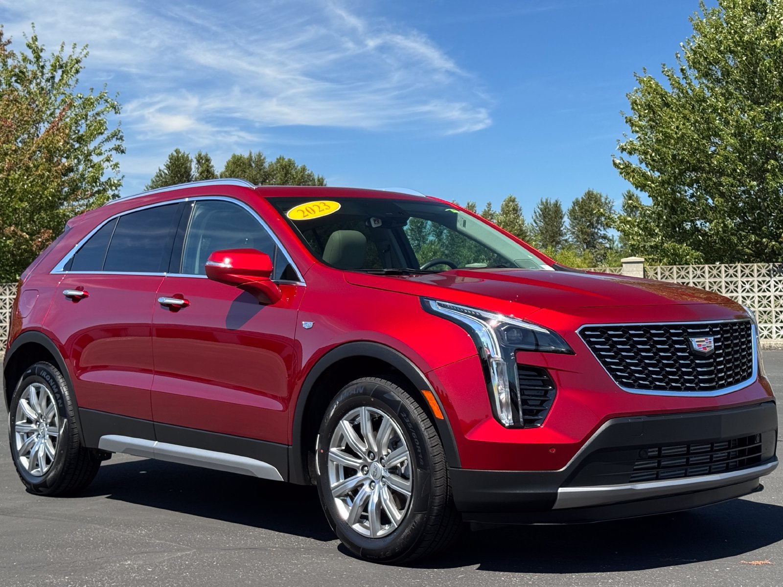 Used 2023 Cadillac XT4 Premium Luxury AWD/4WD image 7