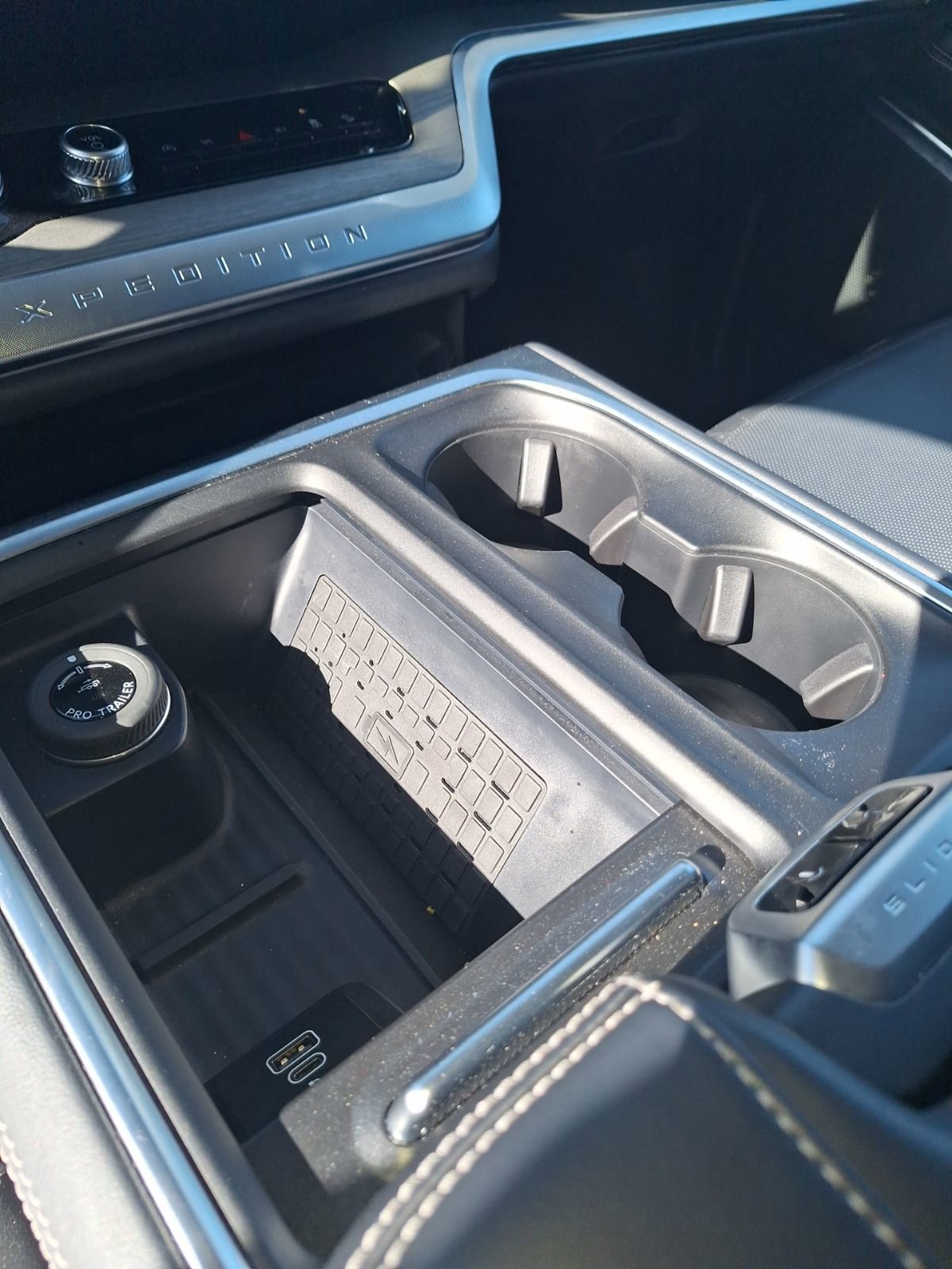 Certified 2025 Ford Expedition Platinum image 15