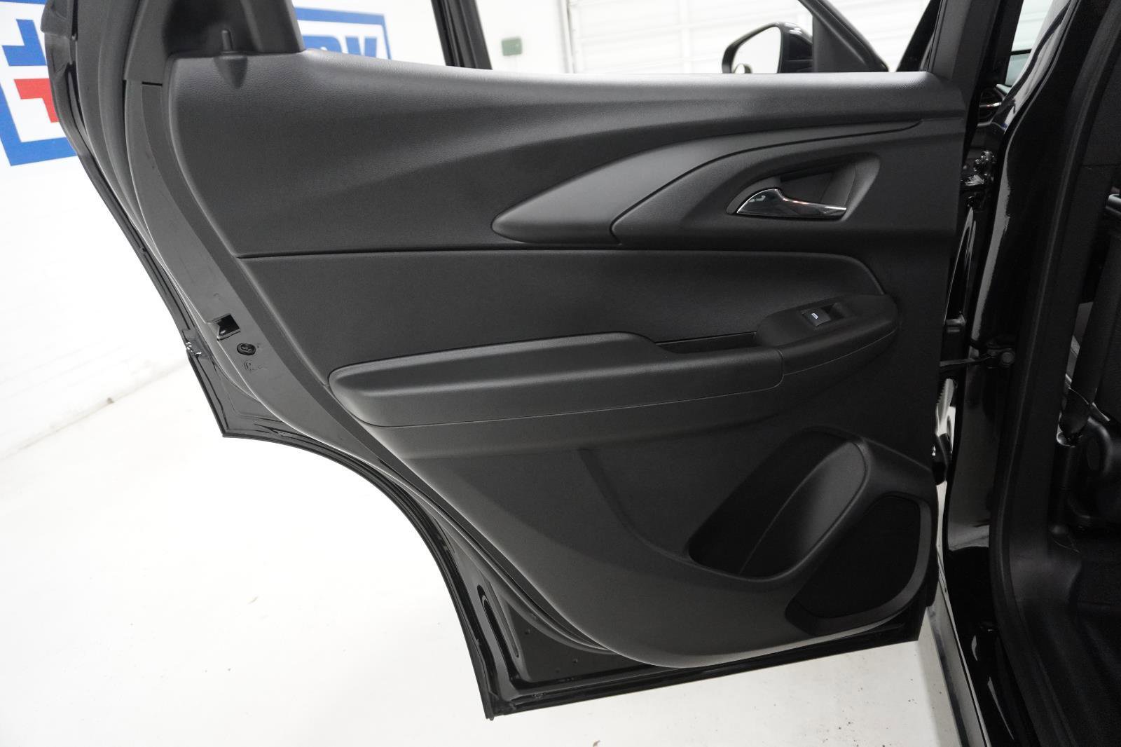 Used 2026 Chevrolet TrailBlazer LT w/ Driver Confidence Package image 32