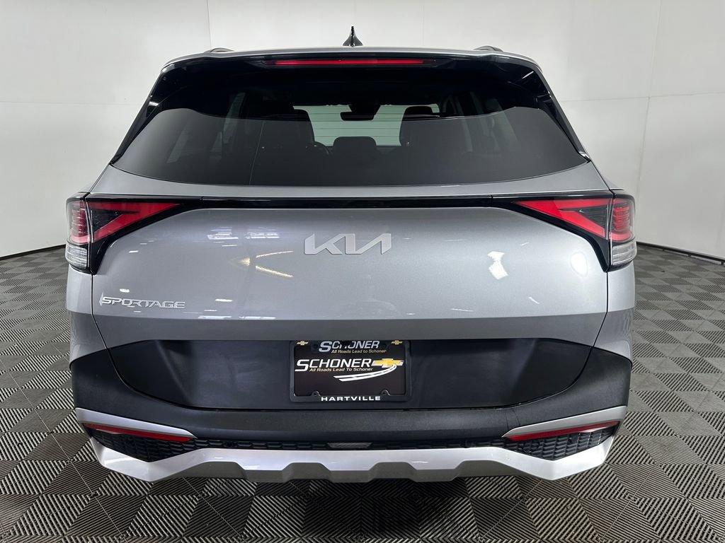 Used 2025 Kia Sportage EX w/ Premium Package image 4