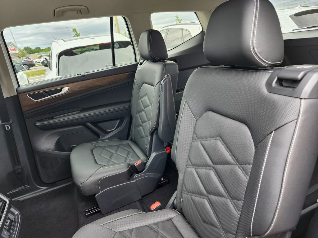 New 2026 Volkswagen Atlas SE image 13