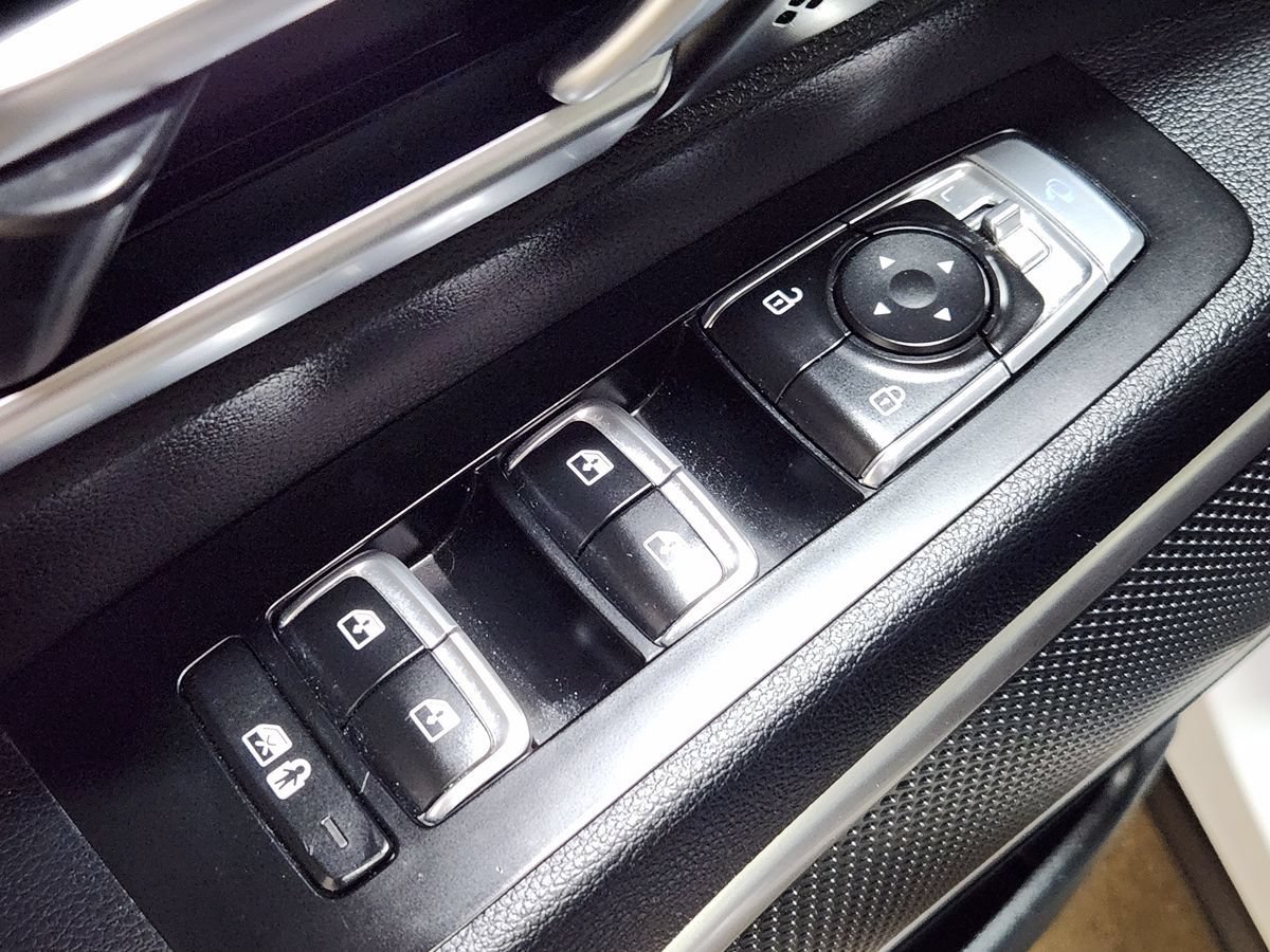 Used 2024 Kia Telluride EX w/ EX Captain's Chair Package FWD image 43