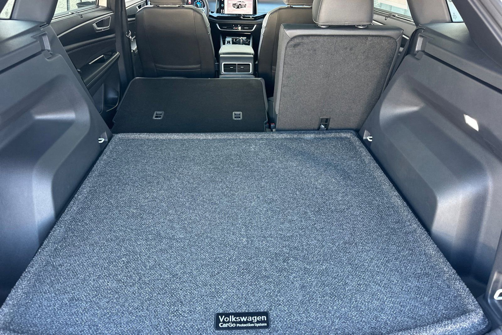 New 2026 Volkswagen Atlas Cross Sport SEL R-Line image 13