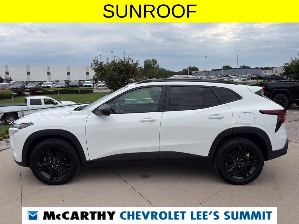 Used 2025 Chevrolet Trax ACTIV w/ Sunroof Package FWD image 5