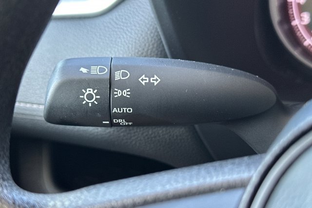Used 2025 Toyota RAV4 XLE FWD image 29