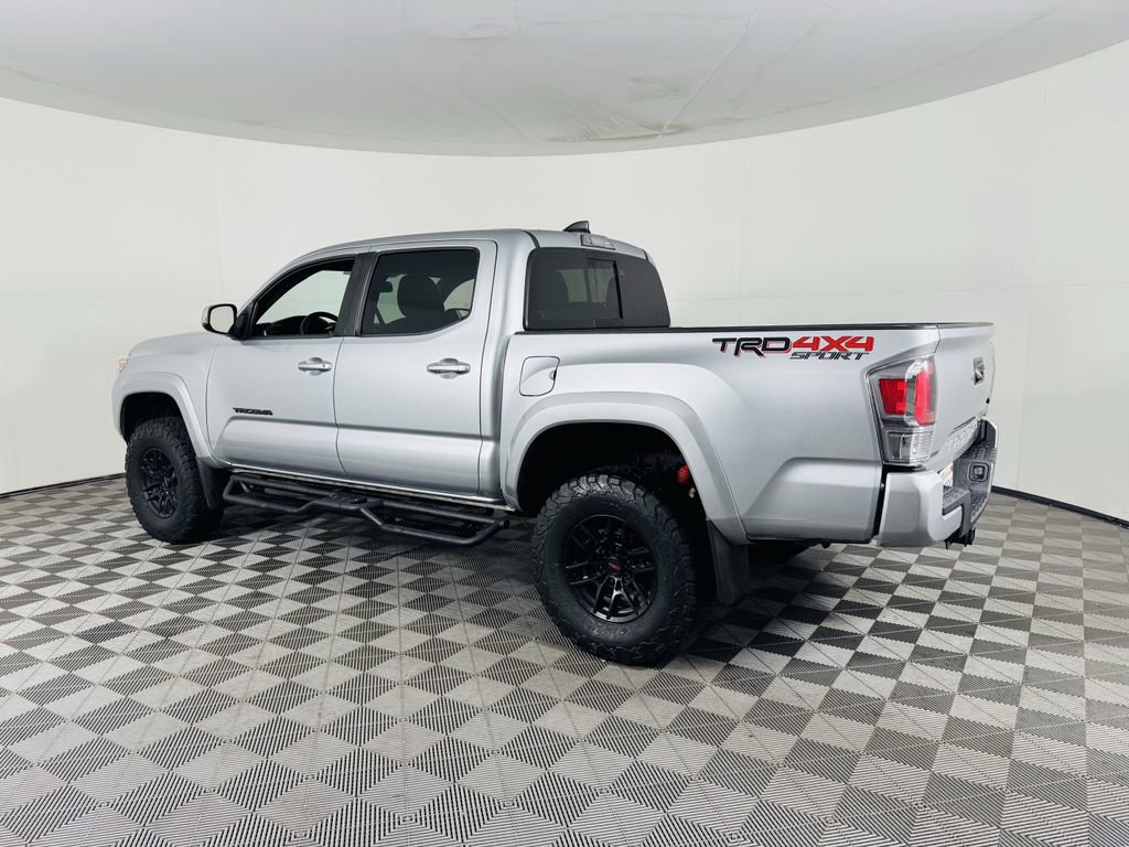 Used 2022 Toyota Tacoma TRD Off-Road AWD/4WD image 21