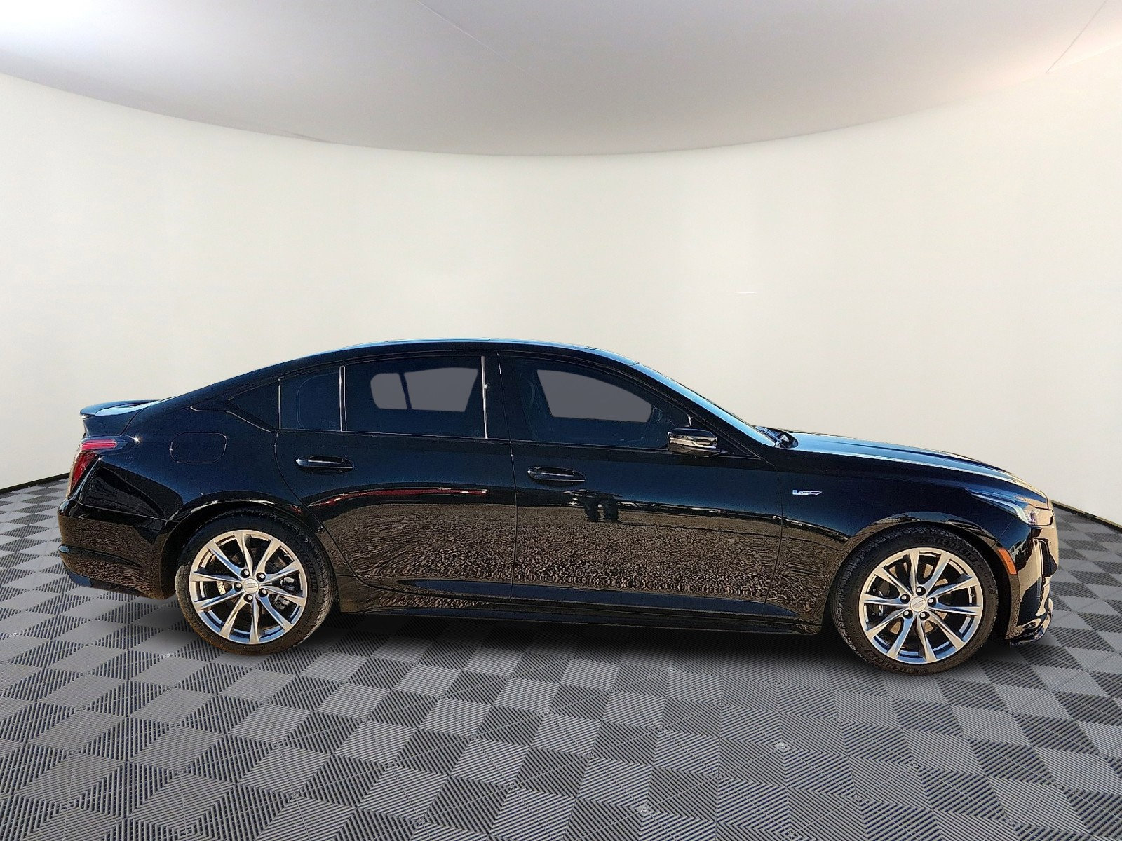 Used 2024 Cadillac CT5 V w/ Premium Package RWD image 5