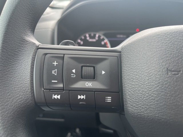 Used 2025 Nissan Rogue S image 14