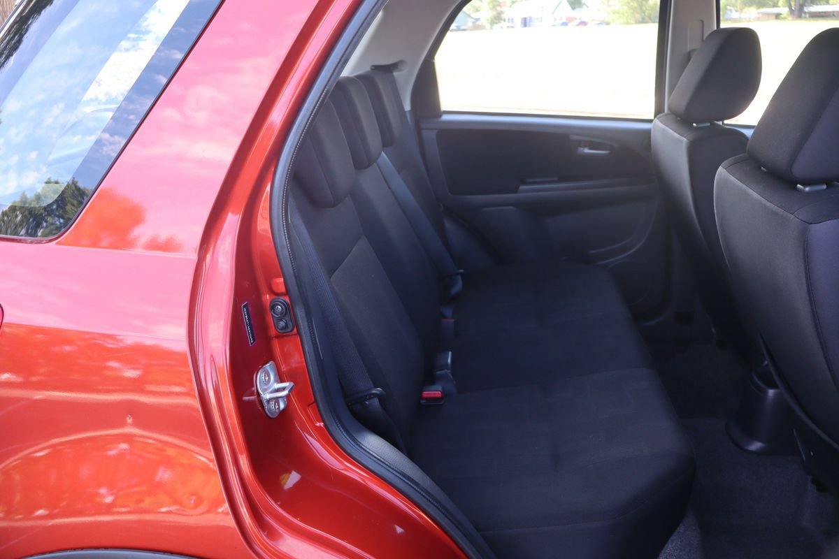 Used 2010 Suzuki SX4 Touring AWD/4WD image 21