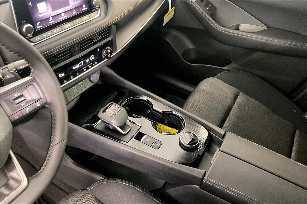 New 2026 Nissan Rogue SV AWD/4WD image 12