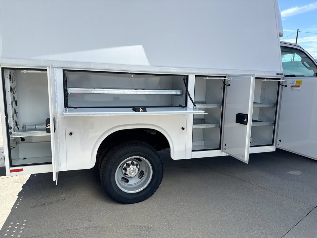 New 2025 Chevrolet Express 3500 w/ Power Convenience Package RWD image 7