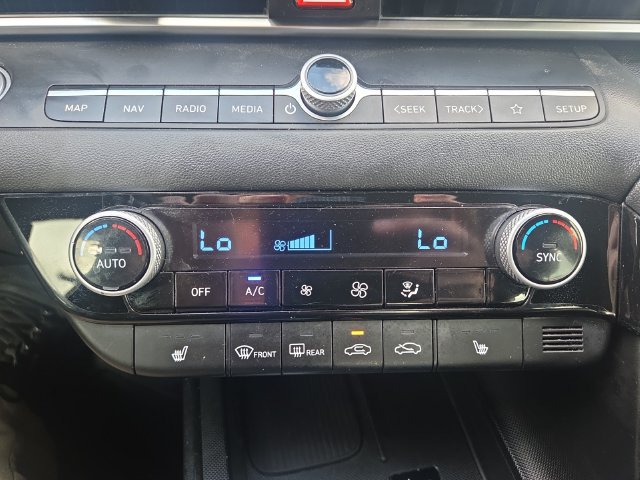 Used 2024 Hyundai Elantra SEL w/ Convenience Package FWD image 27