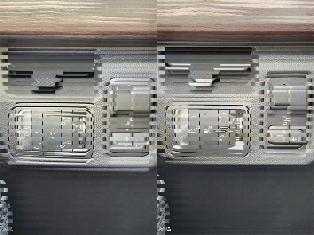 New 2025 GMC Sierra EV Denali image 18