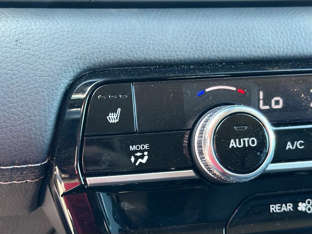Used 2025 Honda Pilot EX-L image 19