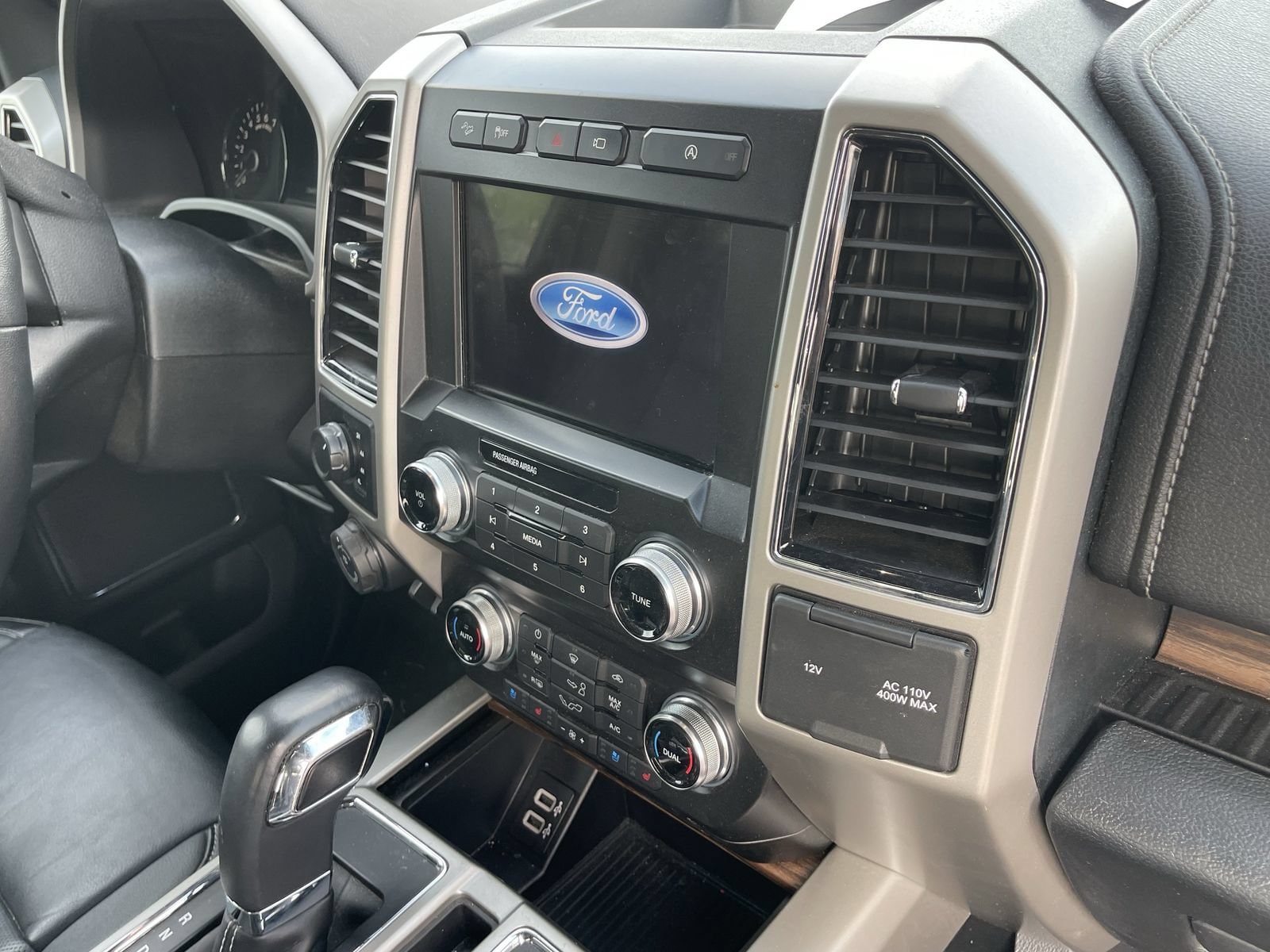 Used 2020 Ford F150 Lariat w/ Equipment Group 502A Luxury AWD/4WD image 9