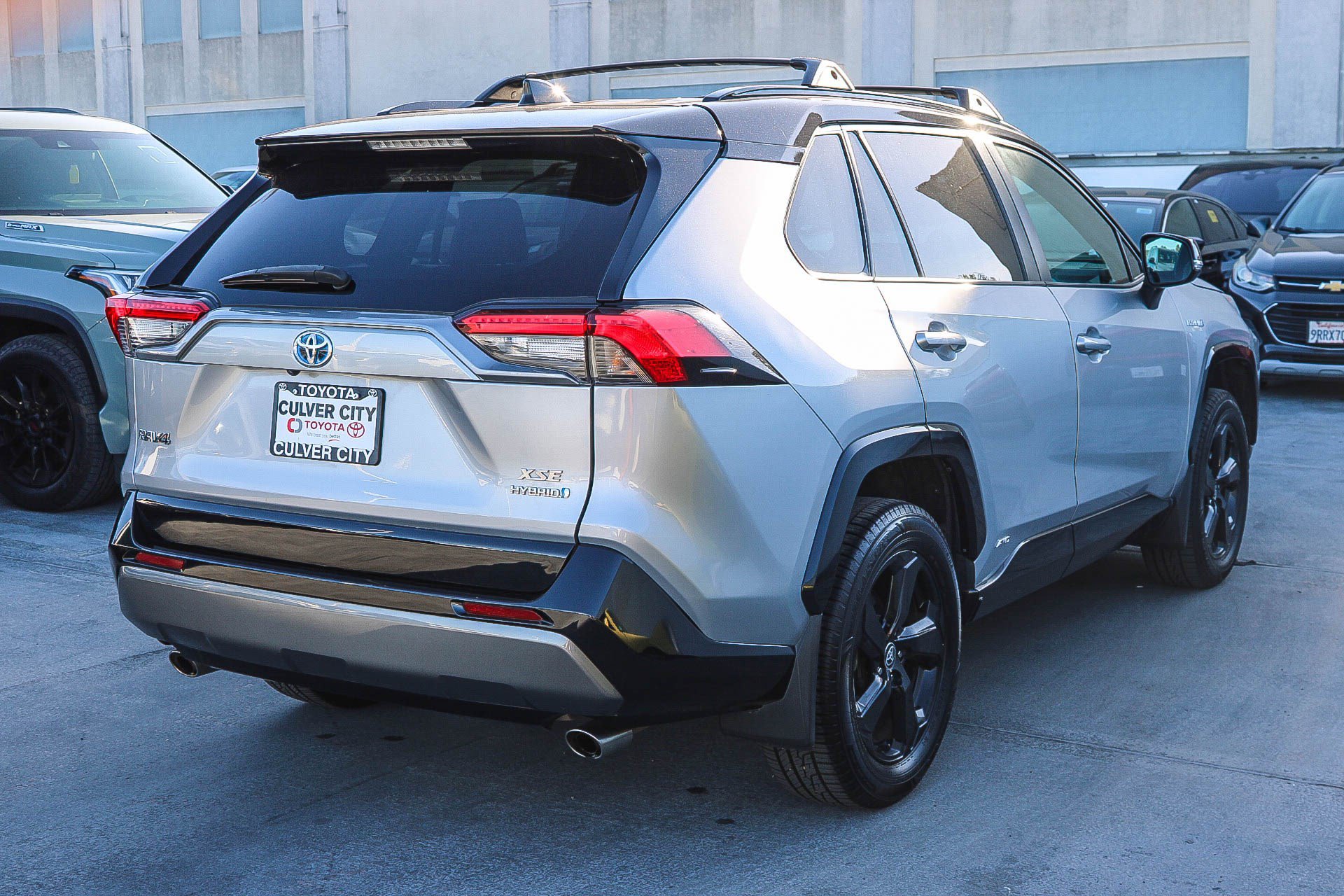 Certified 2021 Toyota RAV4 XSE w/ XSE Grade Weather Package AWD/4WD image 9
