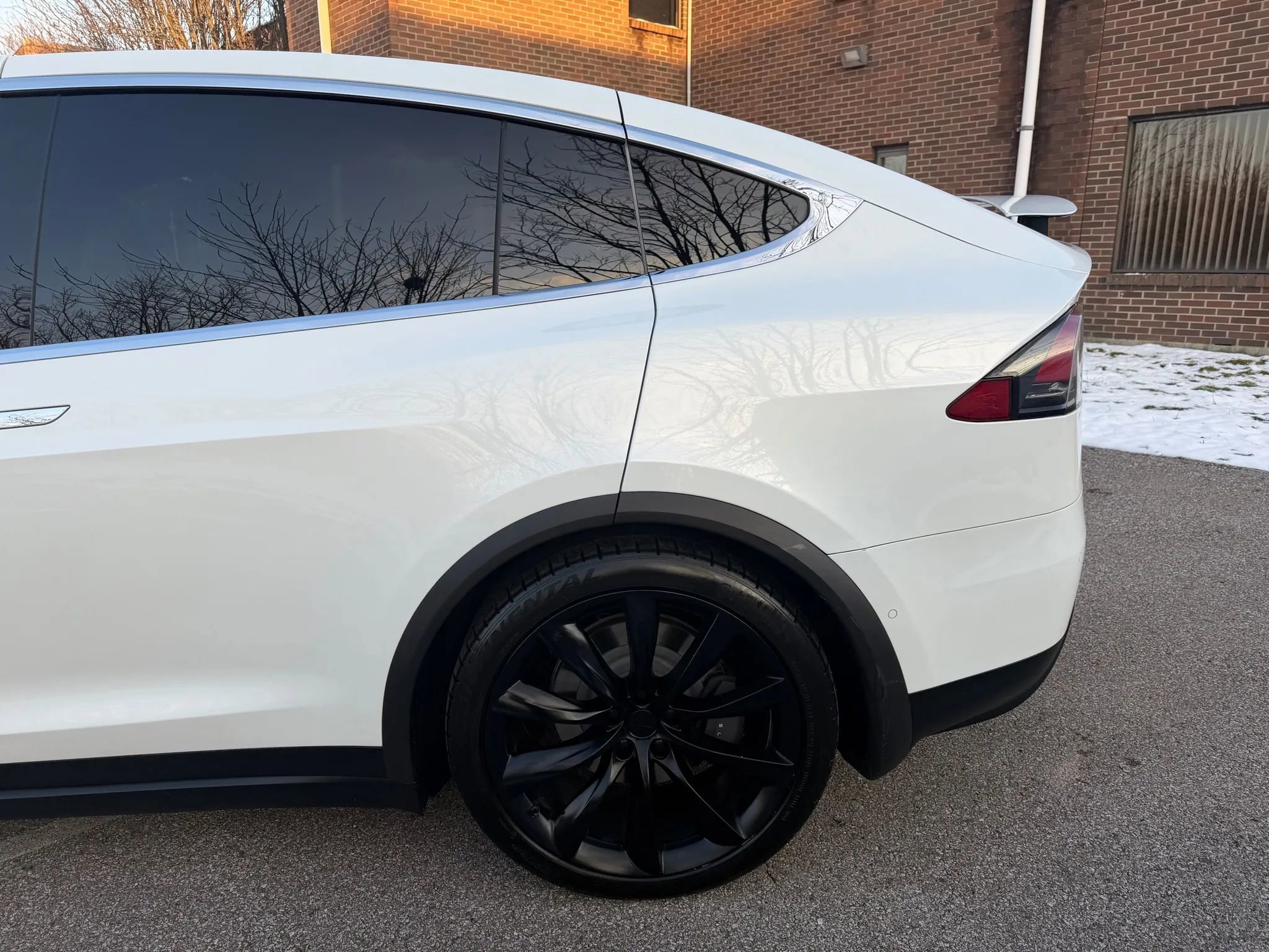 Used 2018 Tesla Model X 100D image 54