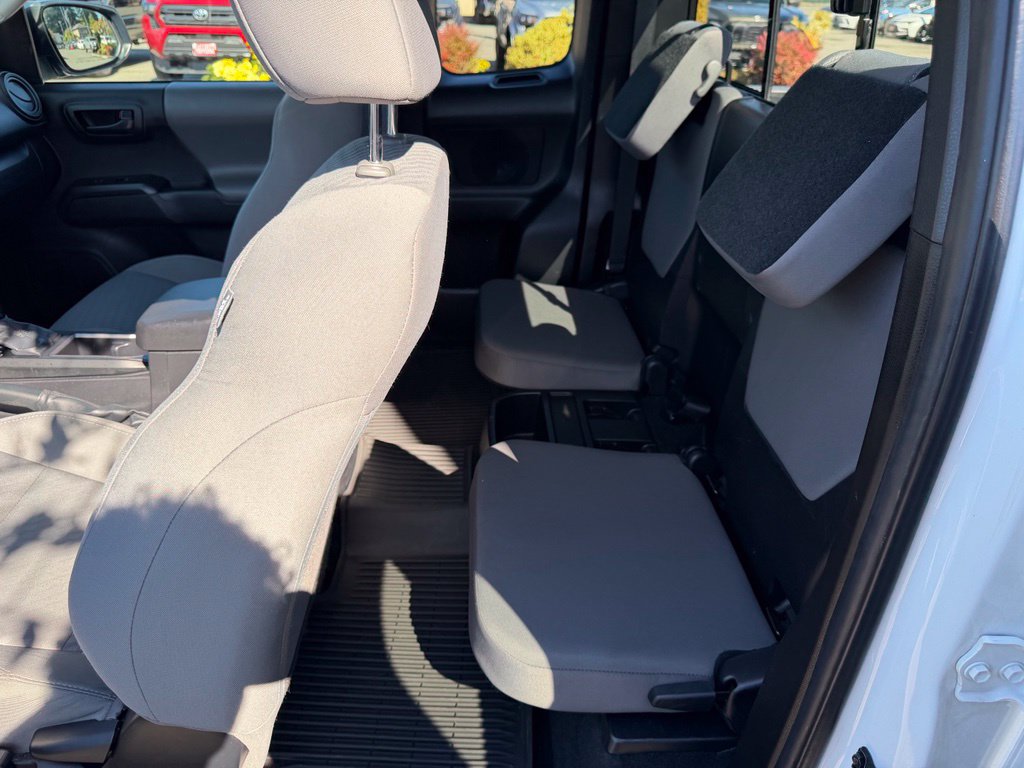 Certified 2022 Toyota Tacoma SR w/ SX Package AWD/4WD image 16