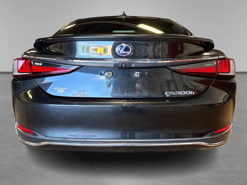 Used 2020 Lexus ES 300h w/ Luxury Package FWD image 15