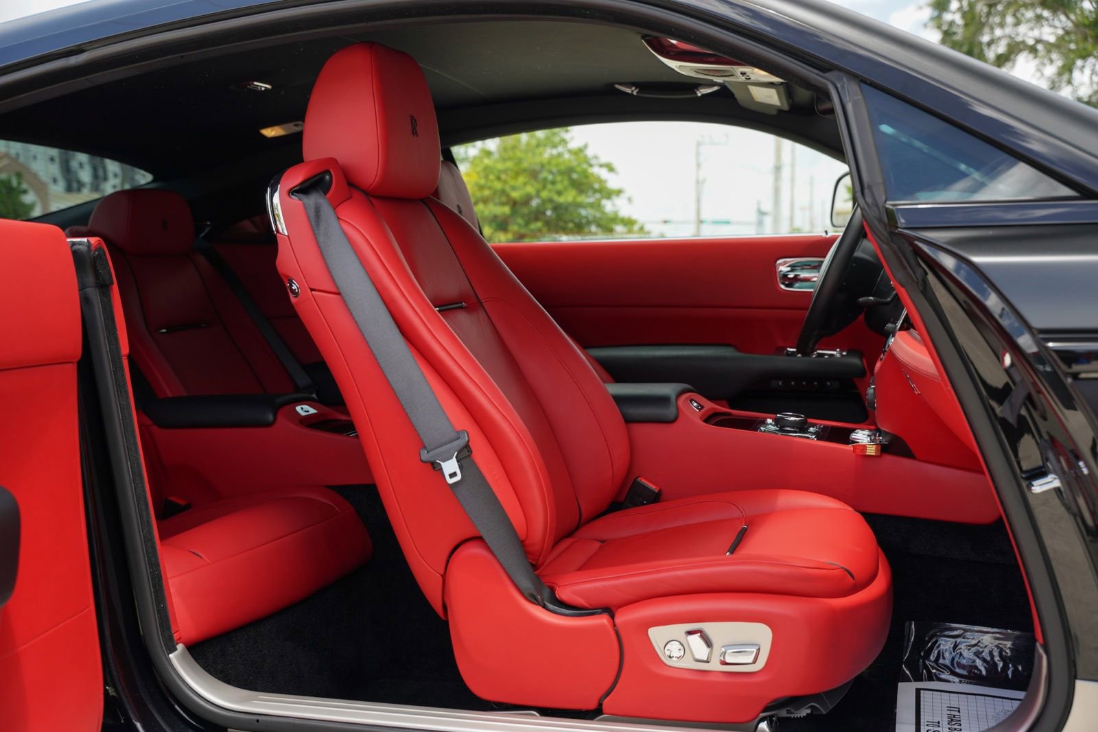 Used 2020 Rolls-Royce Wraith RWD image 24