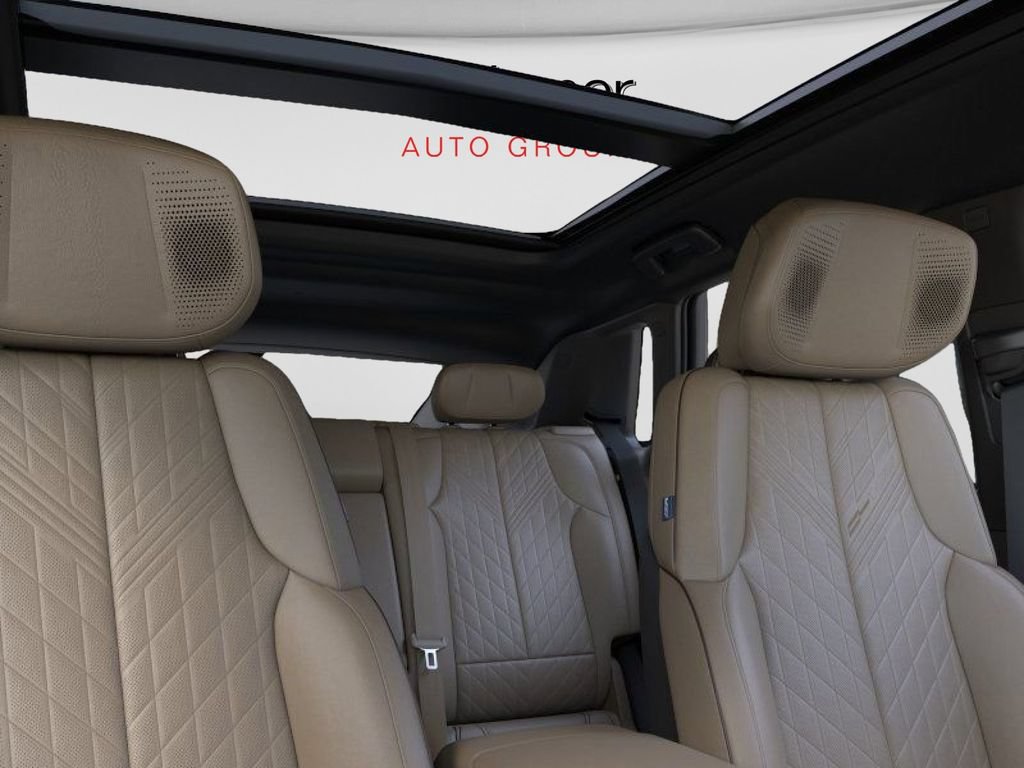 New 2026 Cadillac Lyriq V w/ Exterior Carbon Fiber Package AWD/4WD image 24