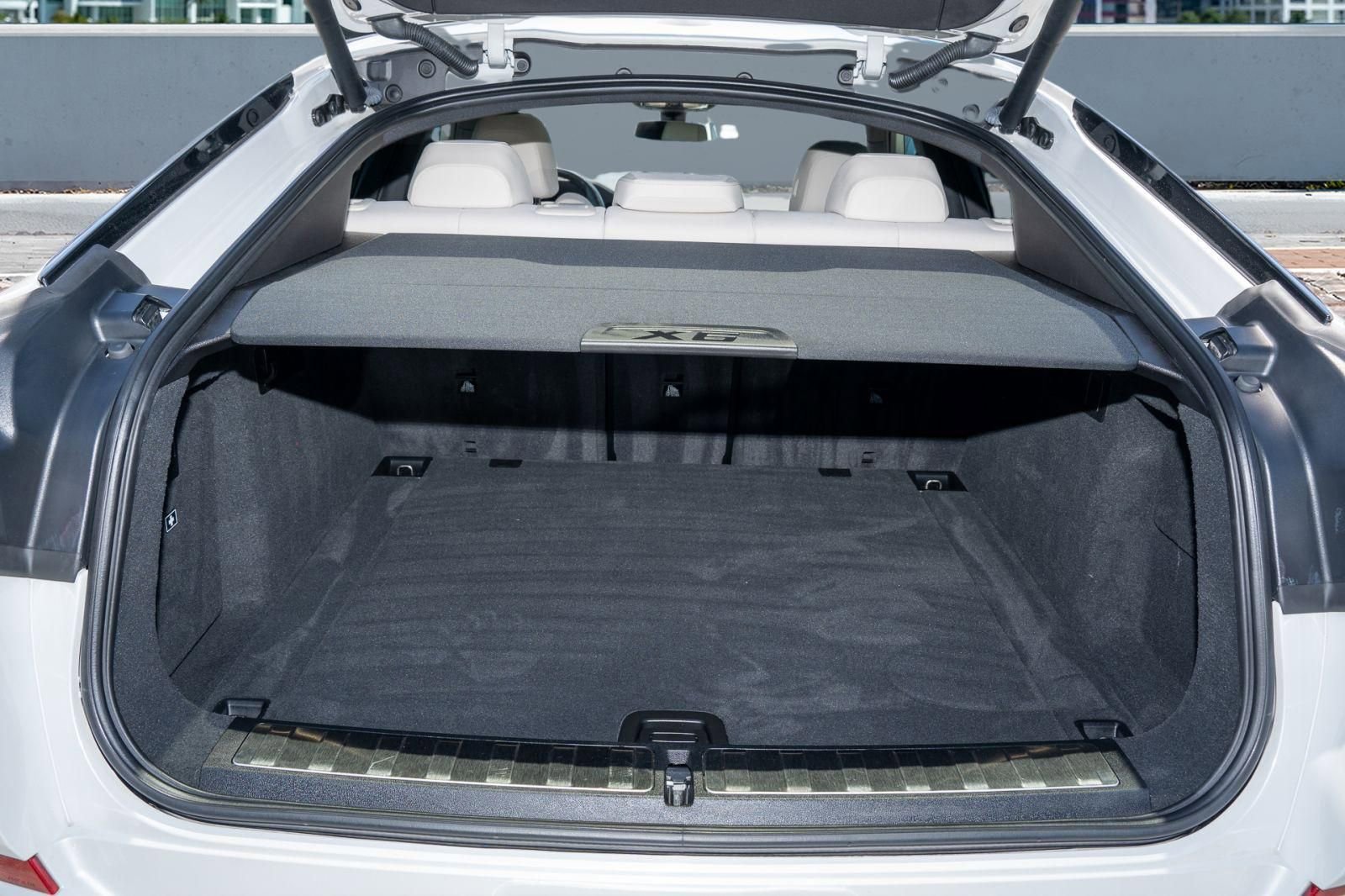 Used 2022 BMW X6 xDrive40i w/ M Sport Package AWD/4WD image 9