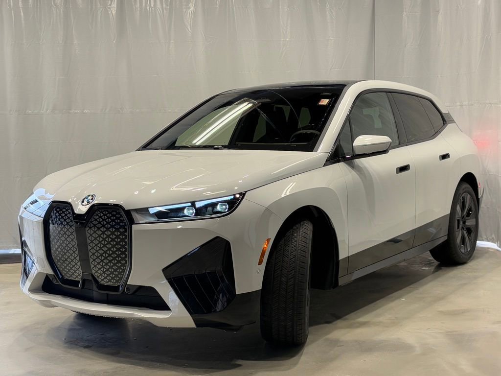 Used 2025 BMW iX xDrive50 w/ Sport Package video 3