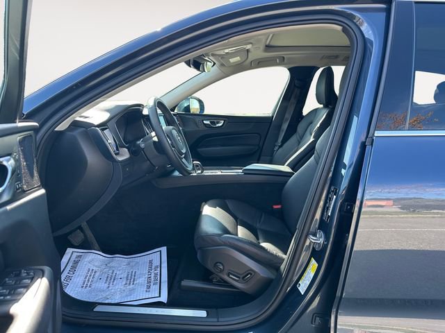 Used 2023 Volvo XC60 B5 Plus w/ Climate Package AWD/4WD image 9